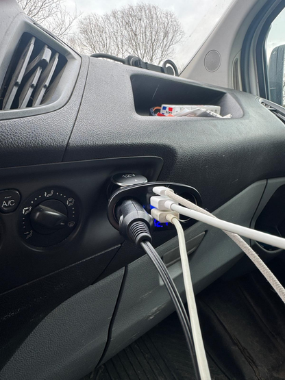 Dijjital Göstergeli Çakmak Girişi Çoklayıcı