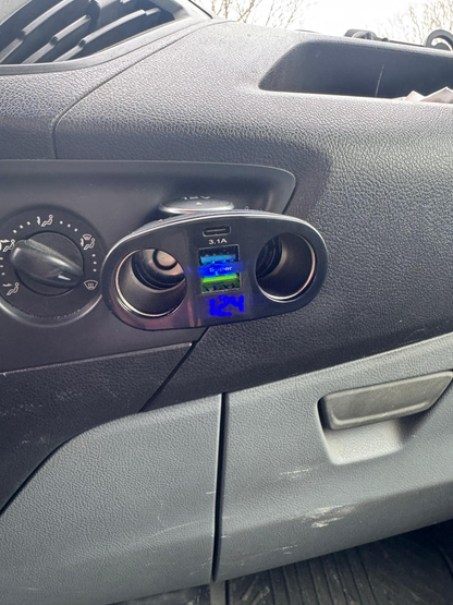 Dijjital Göstergeli Çakmak Girişi Çoklayıcı